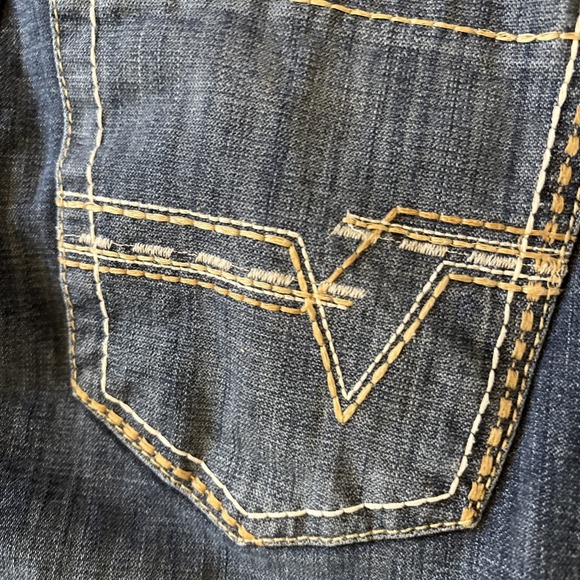 Cinch Men's Ian White Label Relaxed Fit 31 Distressed Med Wash 32x28 hemmed - Picture 10 of 10